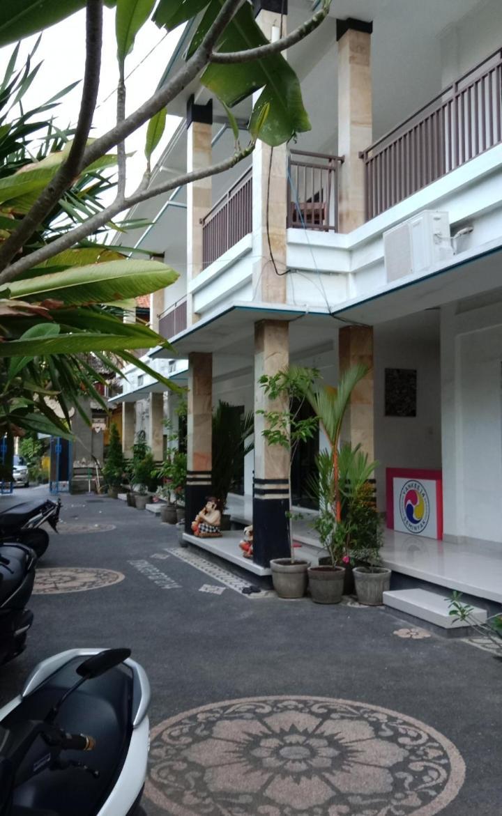 Yankee 14 * Seminyak (Bali)